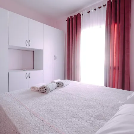 Kejsi Apartament Apartment Golem (Tirana)